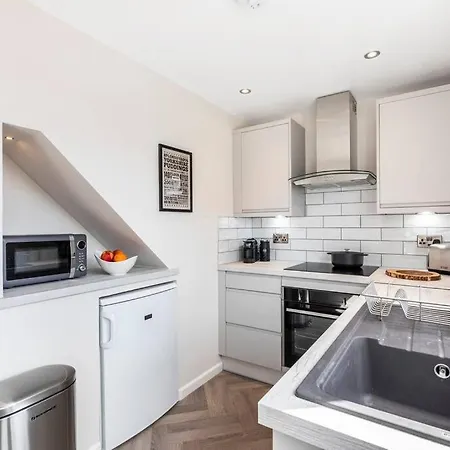 'the Cobbles' - Central, Stylish, Garden, Views Ferienhaus