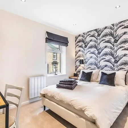 'the Cobbles' - Central, Stylish, Garden, Views * Skipton